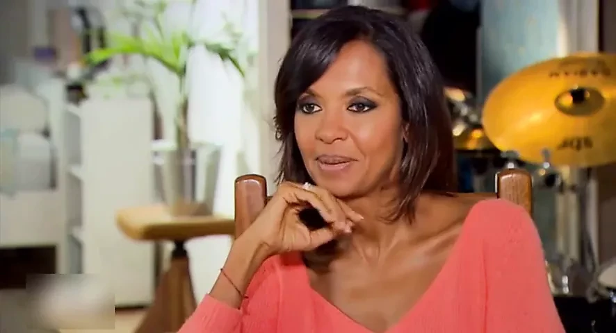 Karine Lemarchand suce dans l’amour est dans le pre