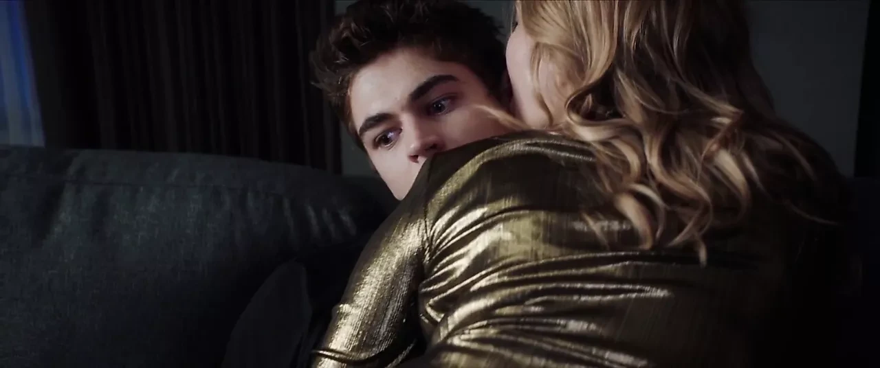 Josephine Langford –  »After We Collide »