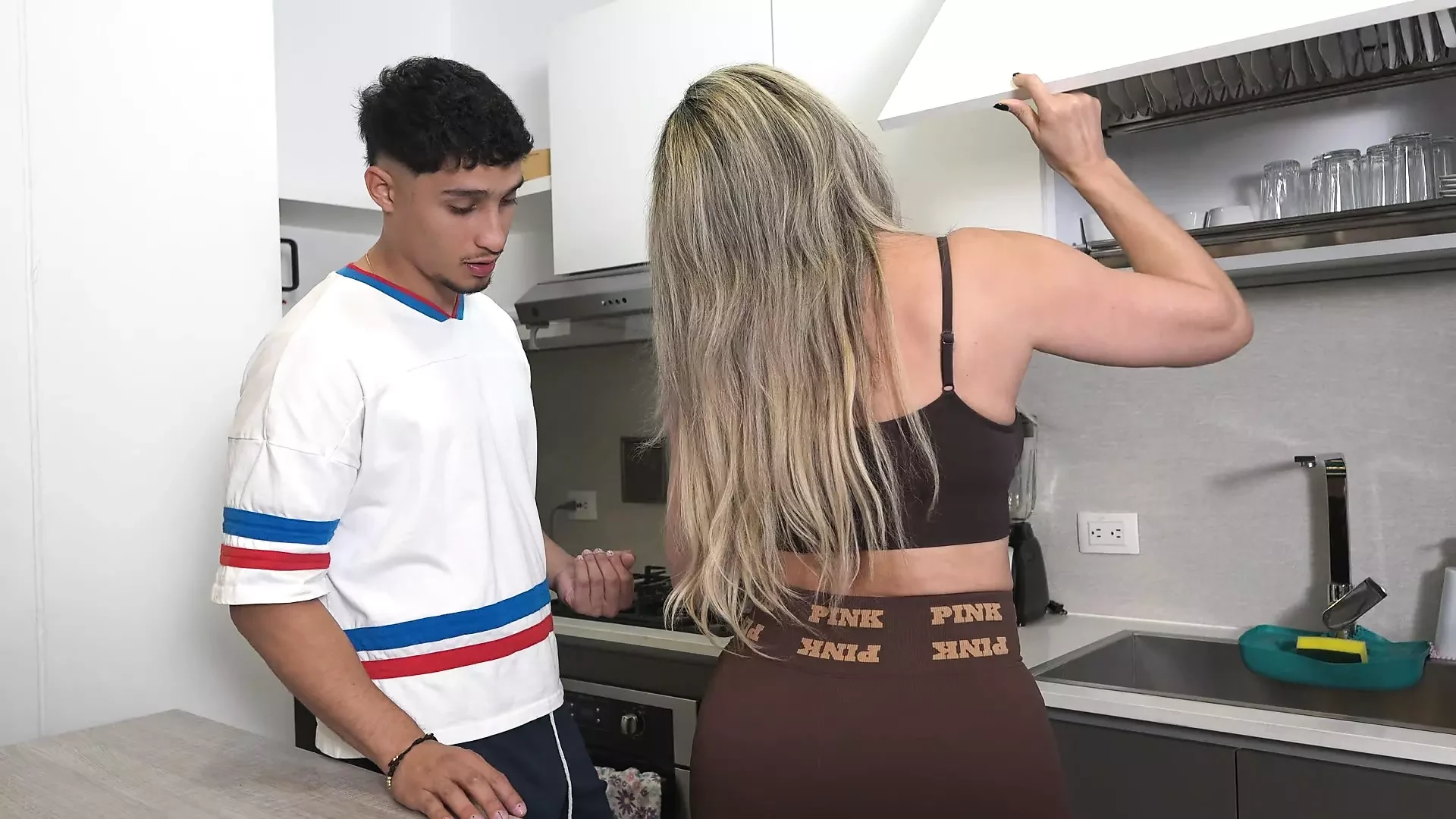 Stepmom takes the wrong pill and ends up giving her a sexual enhancer « let me help you get it off »