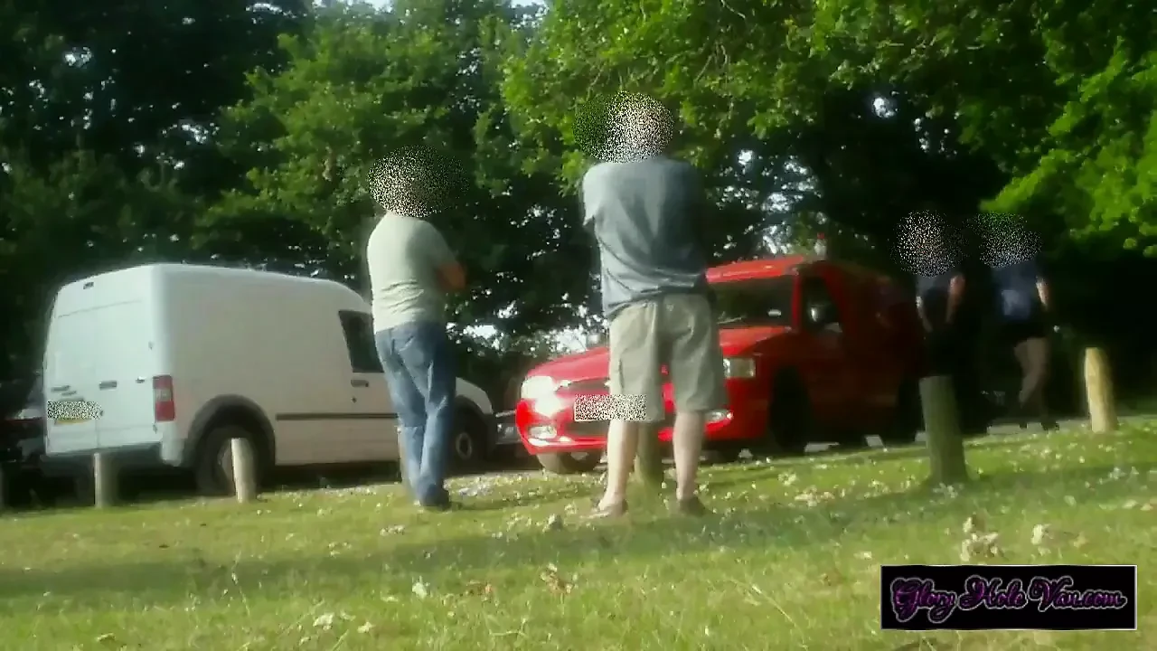 Louise&rsquo;s XXXTreme Gloryhole Van Vol:1